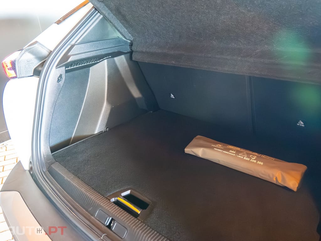 Peugeot 2008 1.2 PureTech Allure Pack EAT8