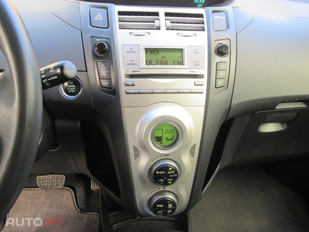 Toyota Yaris 1.0 VVT-i Sol High Pack MMT