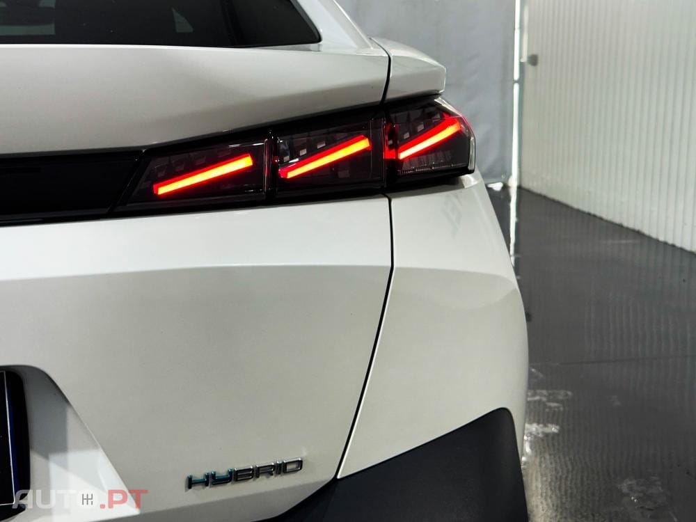 Peugeot 408 1.6 Hybrid GT e-EAT8