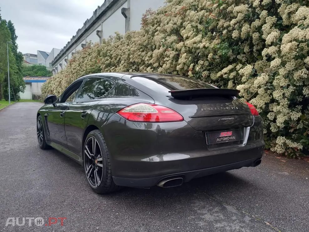 Porsche Panamera Platinum Edition