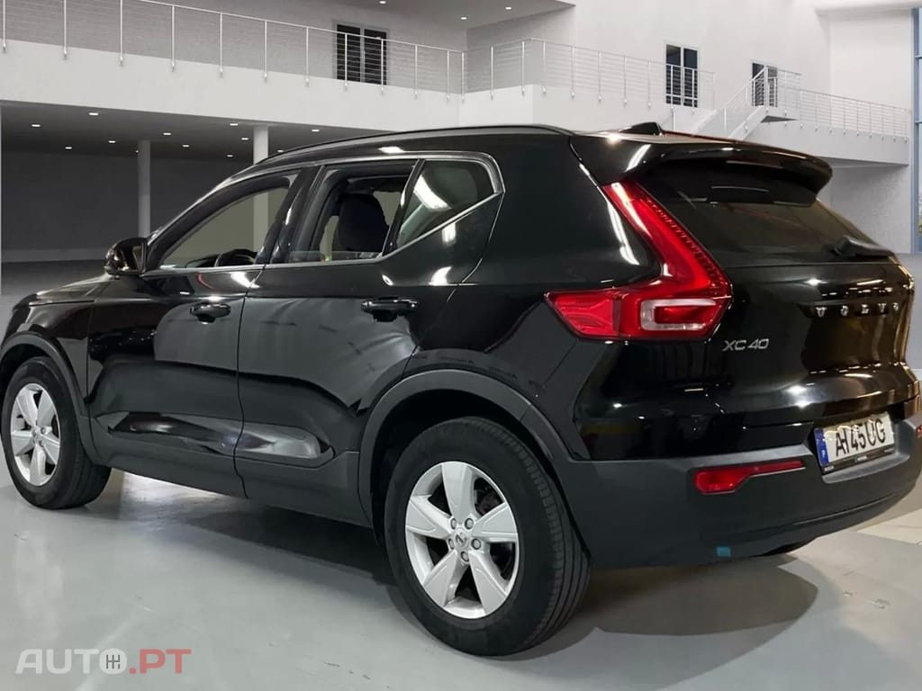 Volvo XC40 1.5 T2 Momentum Core