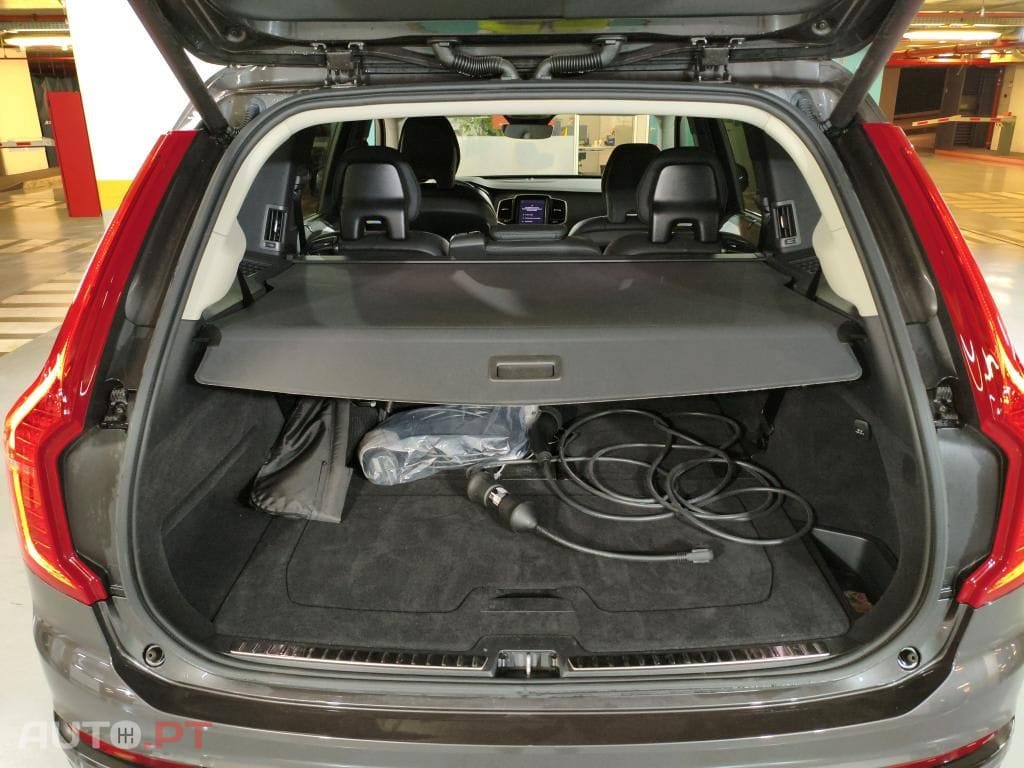 Volvo XC90 2.0 T8 PHEV Plus Bright AWD