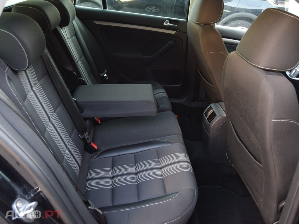 Volkswagen Golf Variant 2.0 TDi Highline DSG