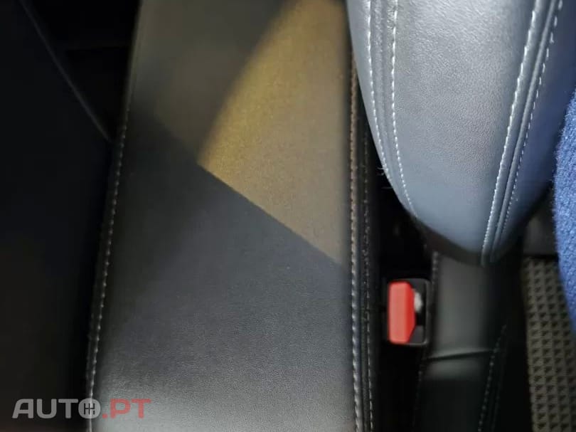 Peugeot E-208 50 kWh GT