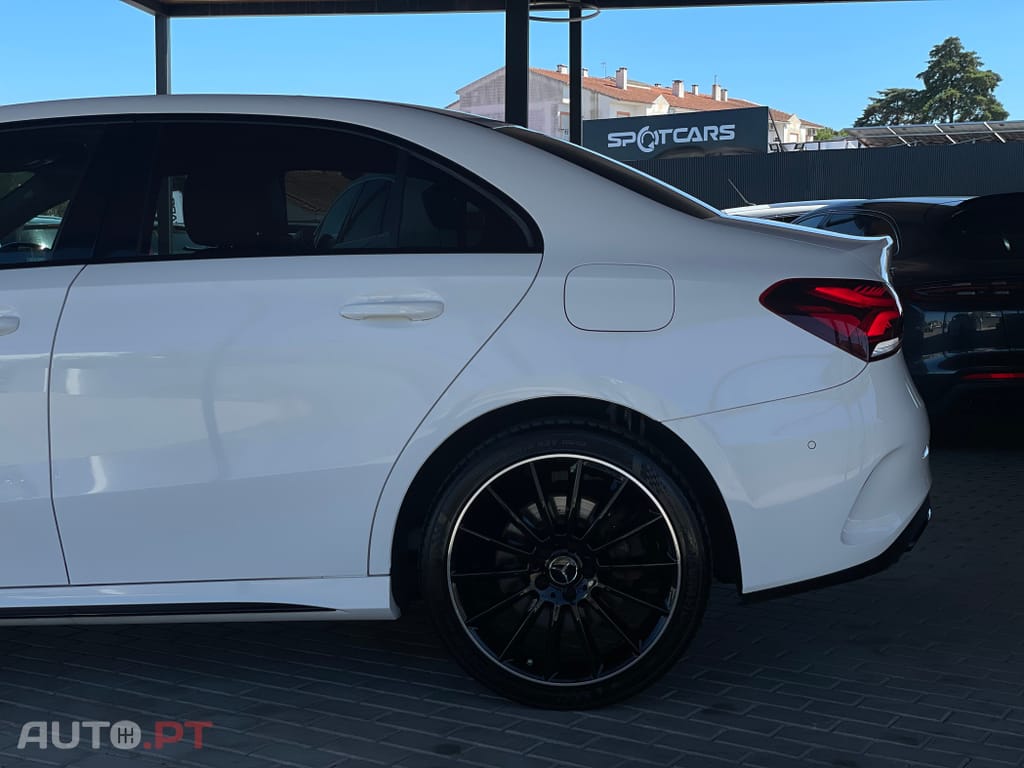 Mercedes-Benz A 250 e AMG Line