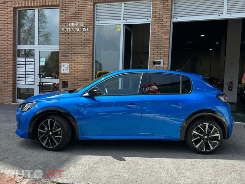 Peugeot 208 1.2 PureTech GT EAT8