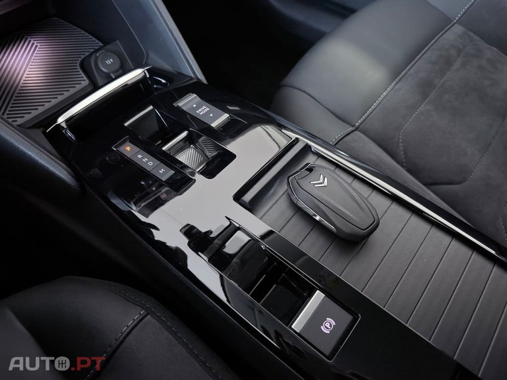 Citroen C4 1.2 PureTech Max EAT8