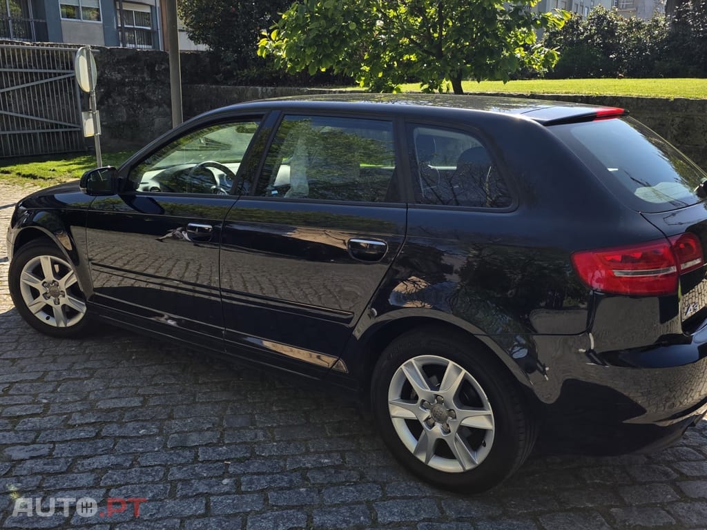 Audi A3 Sportback 2.0 TDI (clean diesel) Attraction