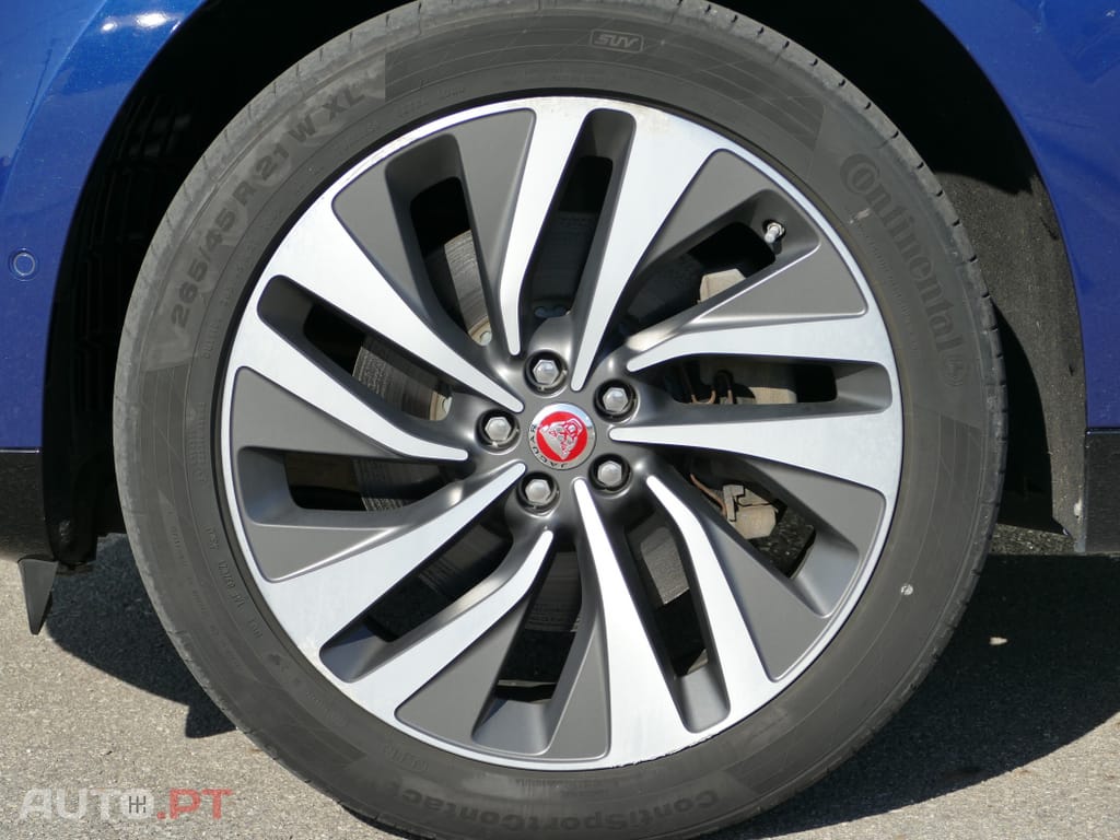 Jaguar F-Pace 2.0 P400e AWD