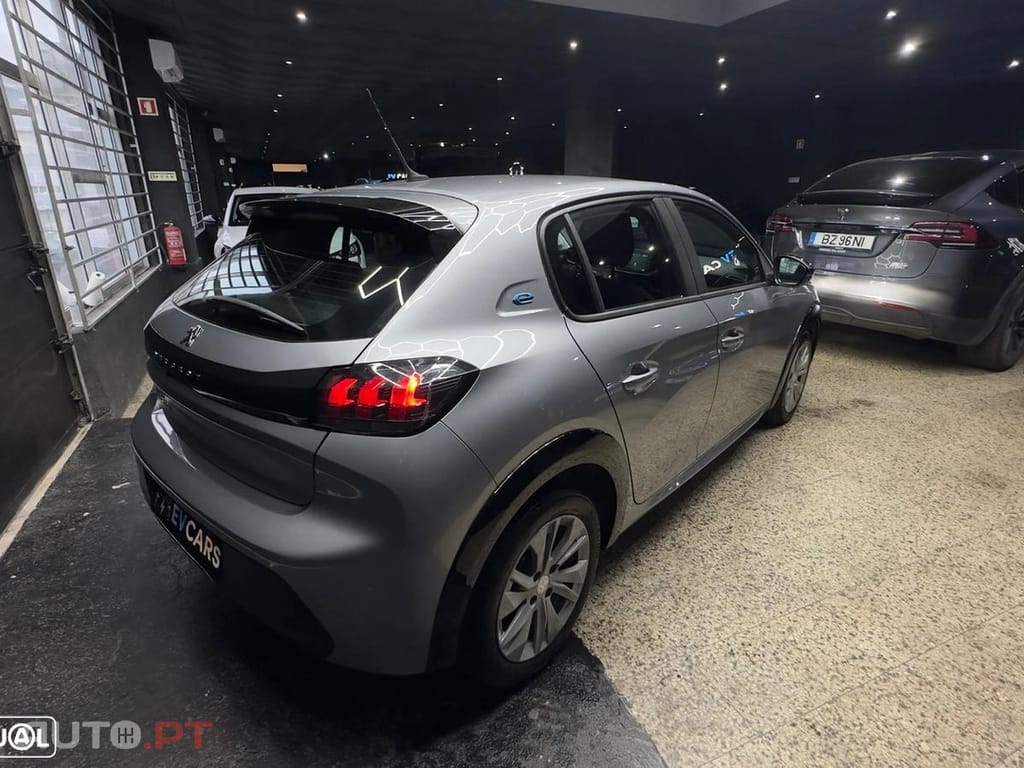 Peugeot E-208 50 kWh Active Pack