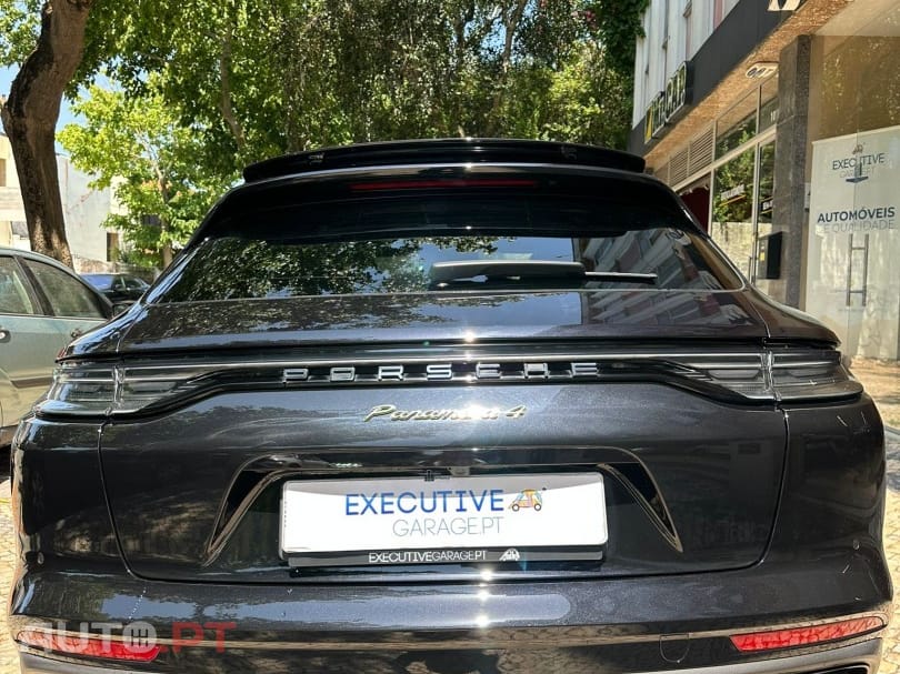 Porsche Panamera 4 E-Hybrid
