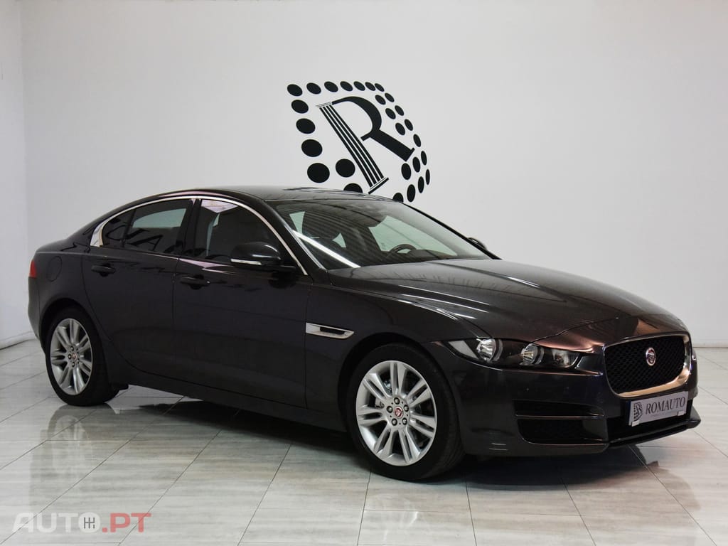 Jaguar XE 2.0 D Portfolio Aut.