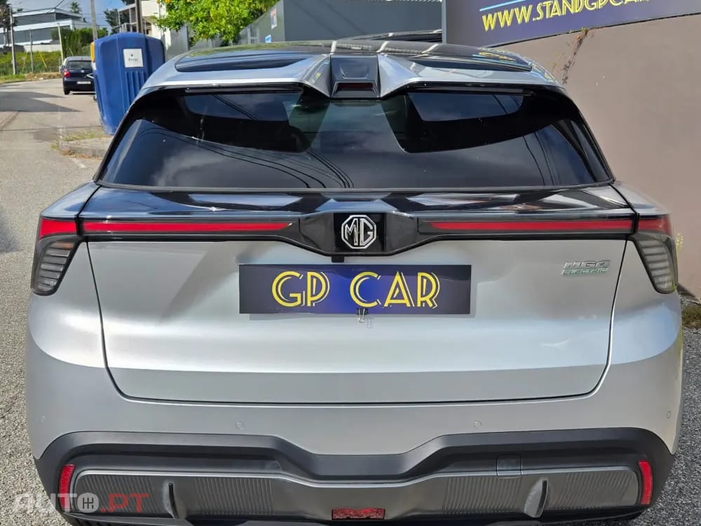 MG MG4 64 kWh Luxury