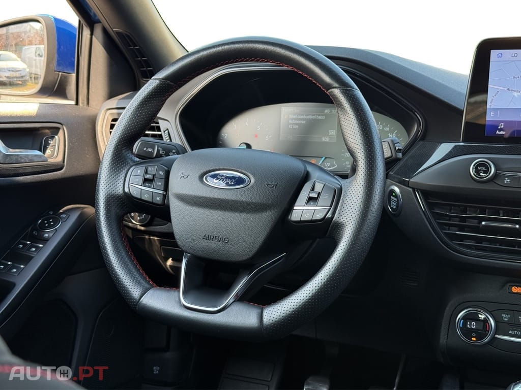 Ford Focus 1.0 EcoBoost Hybrid ST-LINE