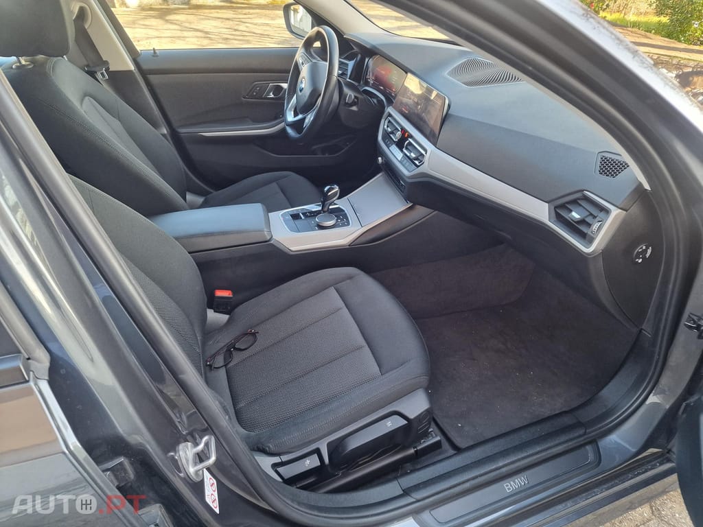 BMW 318 BMW 318 d TOURING 2.0 A MHEV 48V AUTO