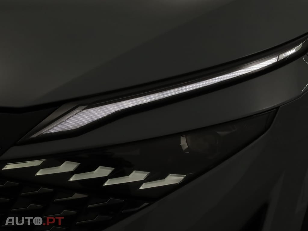 Nissan Qashqai Qashqai 1.3 DIG-T N-Connecta LED Xtronic