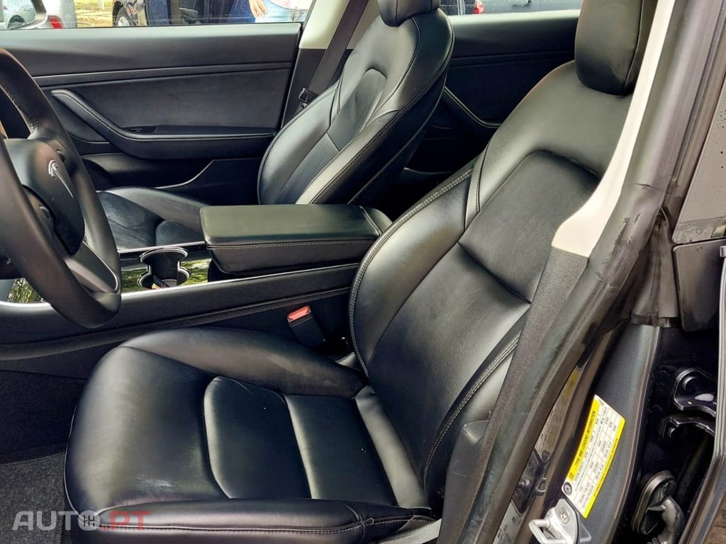 Tesla Model 3 Standard Range Plus RWD