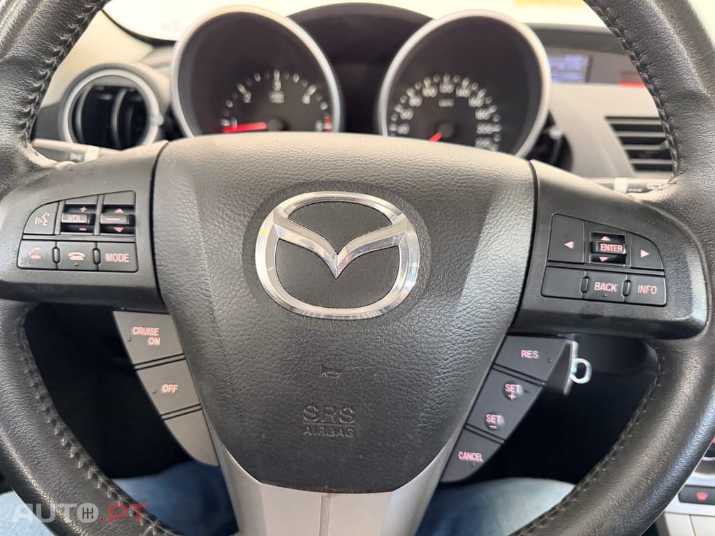 Mazda 3 MZ-CD 1.6 Exclusive Plus — fotografia 24