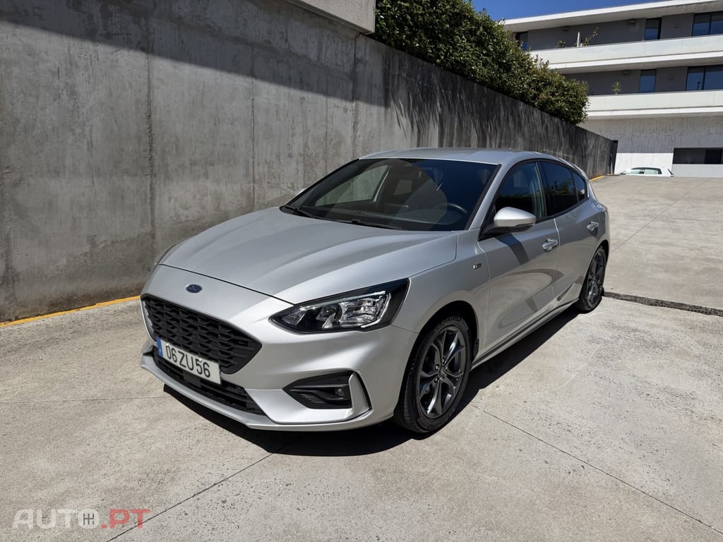Ford Focus 1.0 EcoBoost MHEV ST-Line