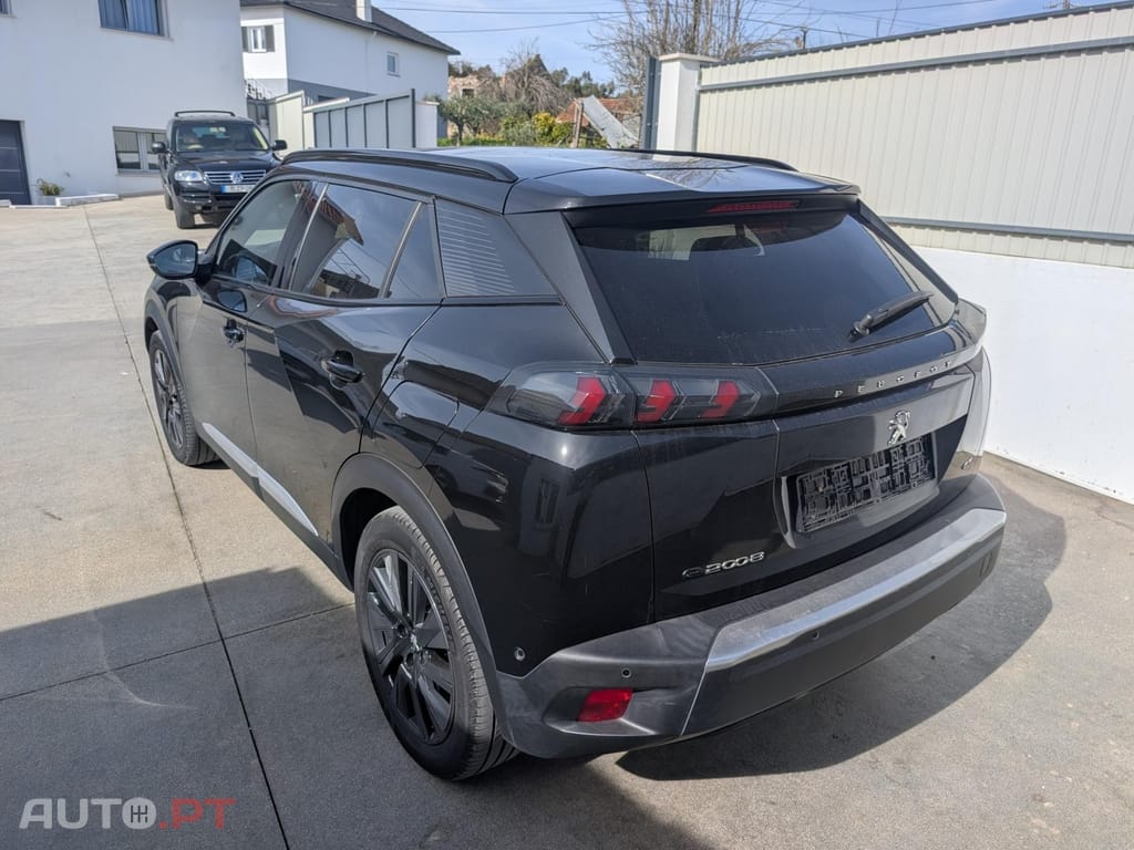 Peugeot E-2008 50 kWh GT Pack