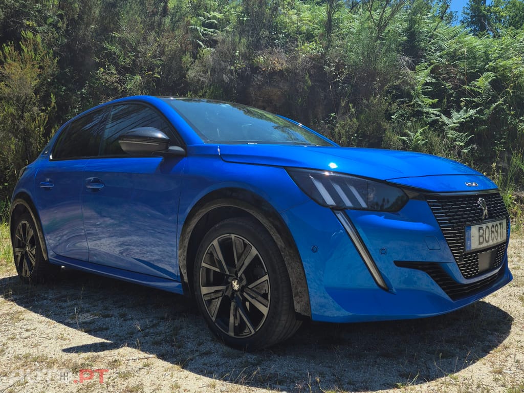Peugeot 208 GT PACK EAT8