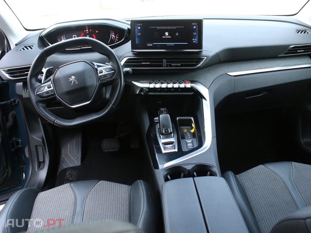 Peugeot 5008 1.2 PureTech Allure EAT8