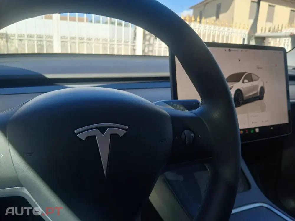 Tesla Model Y Performance Dual Motor AWD
