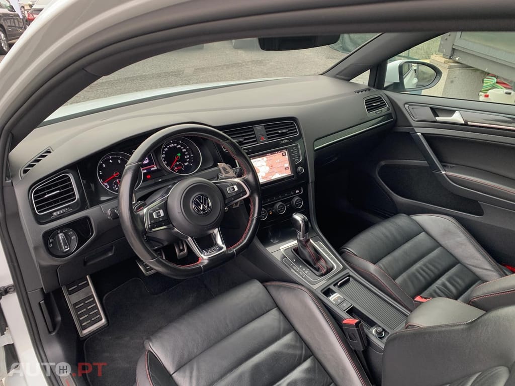 Volkswagen Golf 2.0 TSi GTi DSG Performance