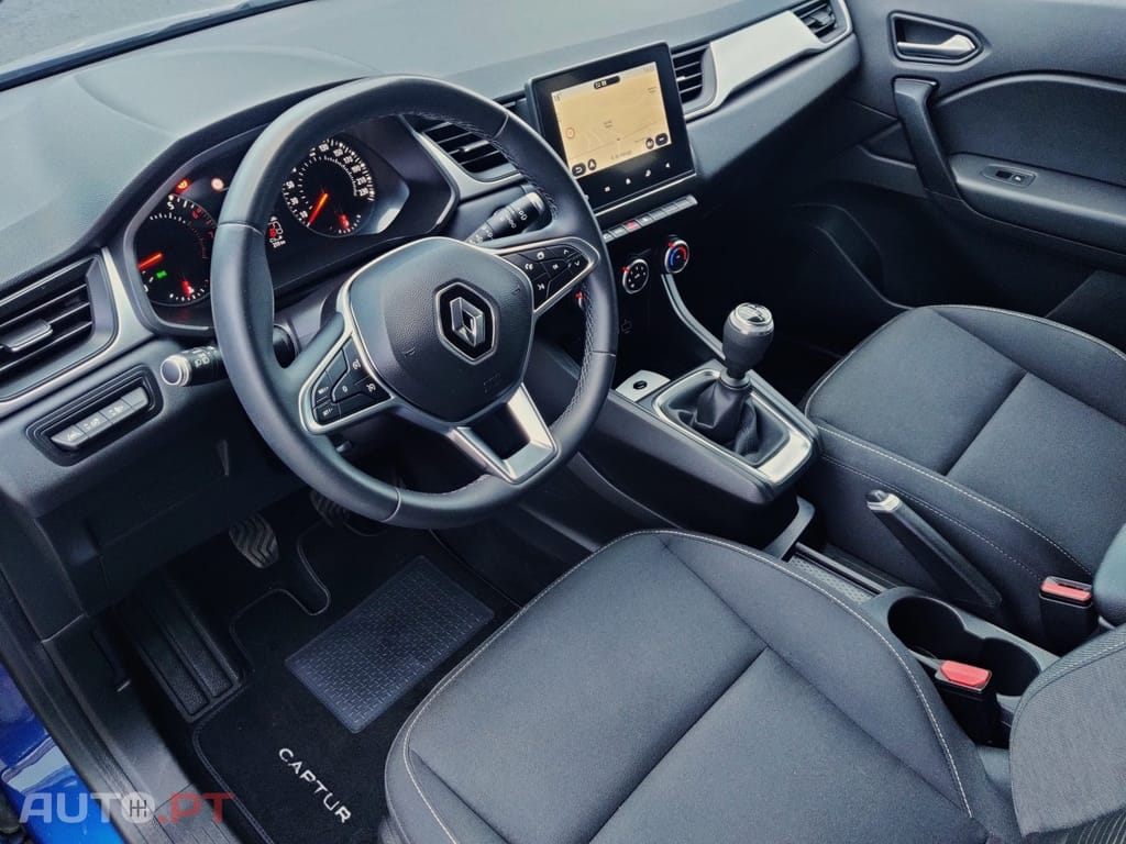 Renault Captur TCe 100 EXPERIENCE