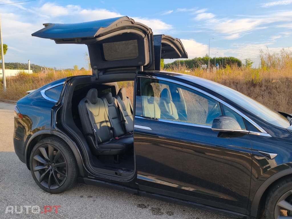 Tesla Model X 100D
