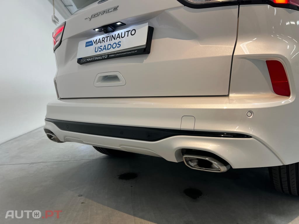 Ford Kuga 2.5 PHEV Vignale