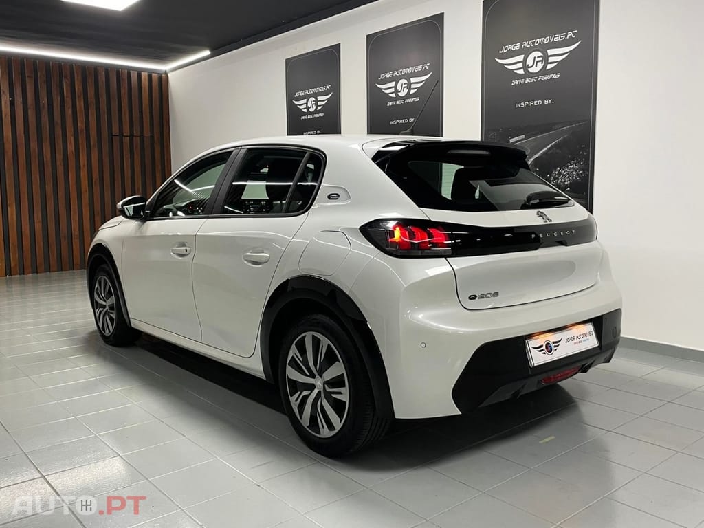 Peugeot E-208 50 kWh Active Pack