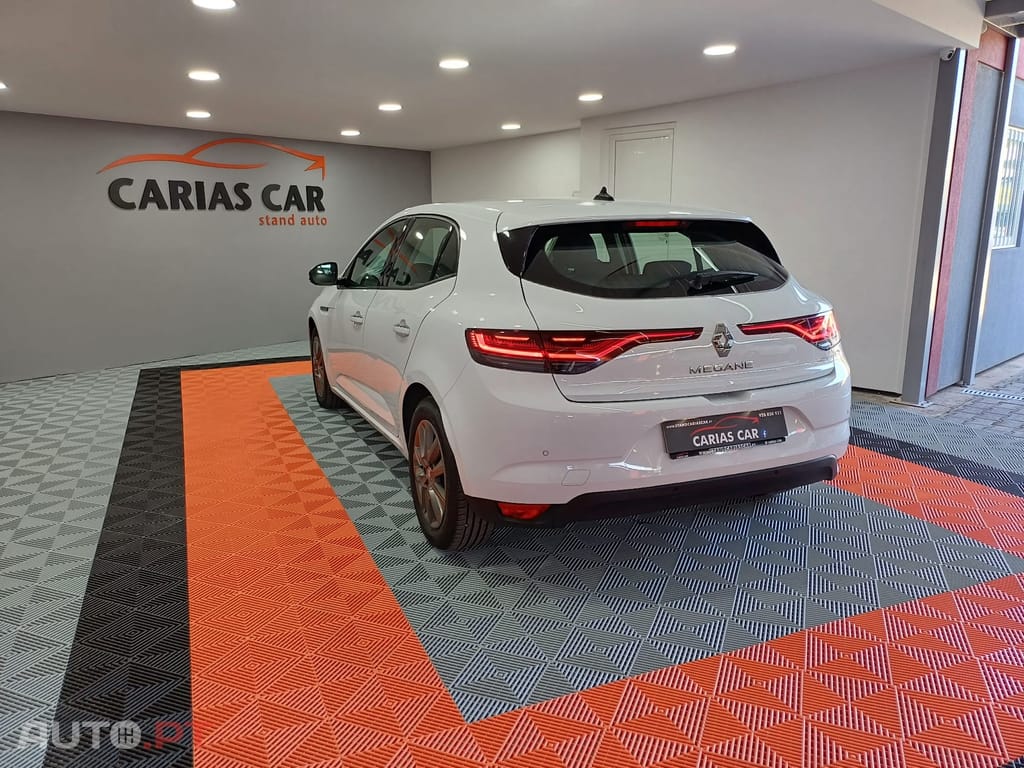 Renault Mégane 1.5 Blue dCi Intens EDC