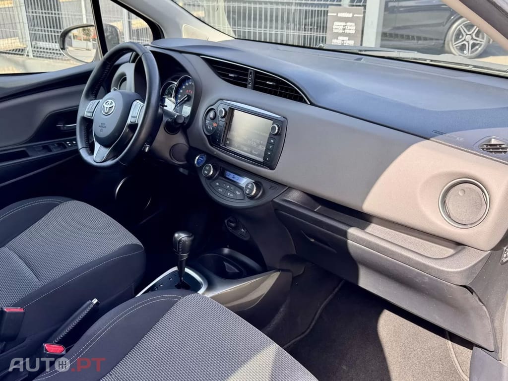 Toyota Yaris 1.5 HSD Sport+Navi