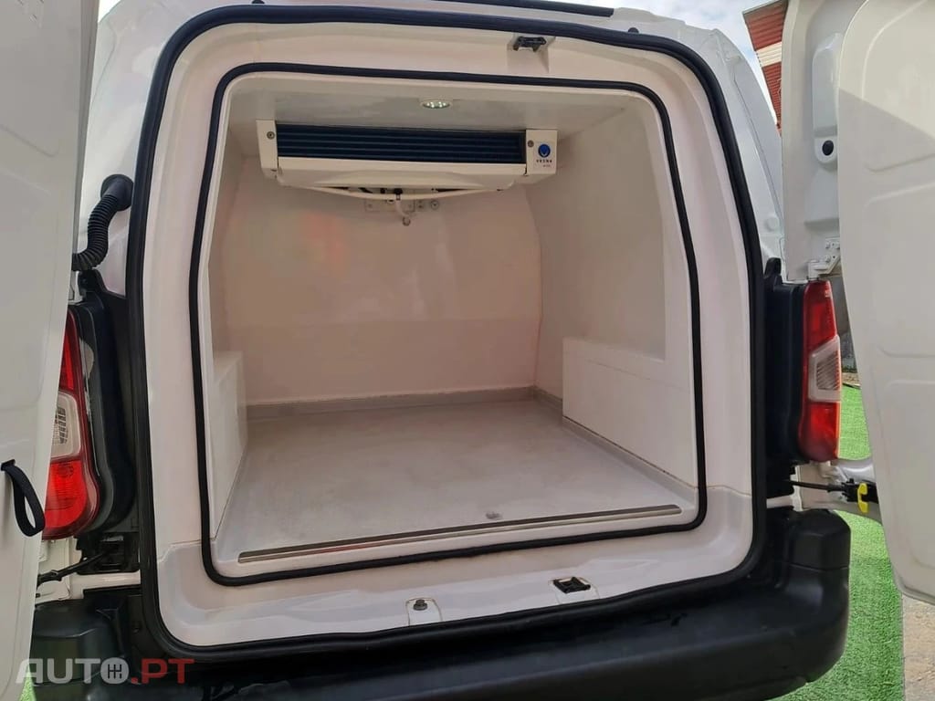 Peugeot Partner FRIGORIFIQUE 650 KG BLUEHDI 75 BVM5 PRO