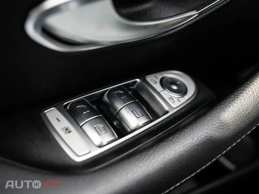 Mercedes-Benz E 300 de 4Matic 9G-TRONIC AMG Line