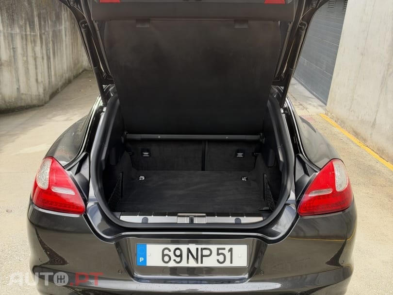 Porsche Panamera Platinum Edition