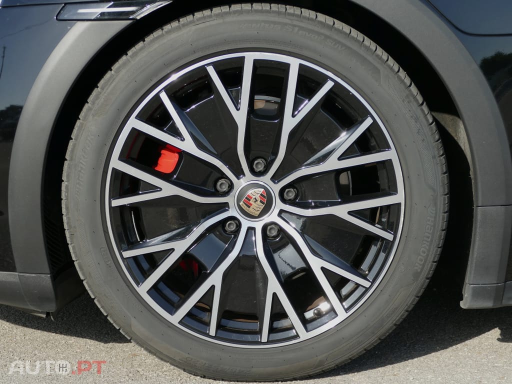 Porsche Taycan 4S