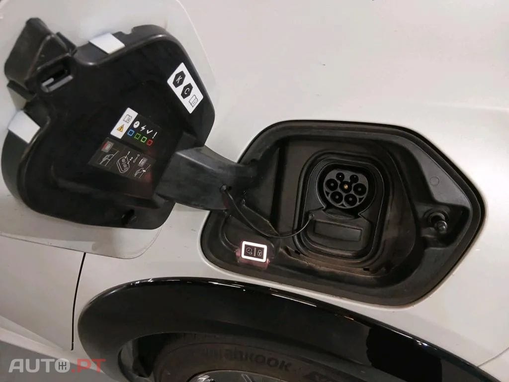 Peugeot E-208 50 kWh Allure