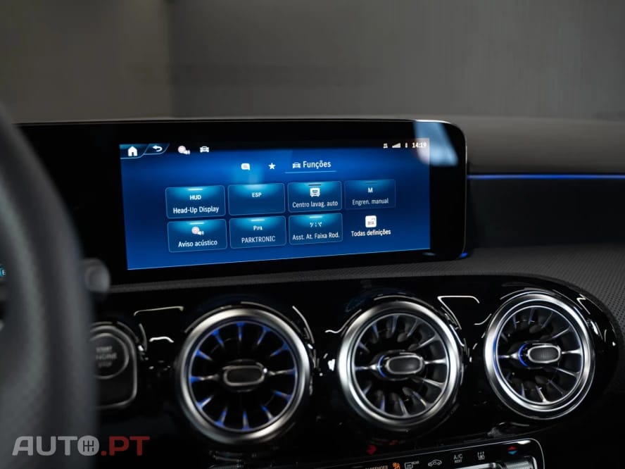 Mercedes-Benz A 250 e AMG Line