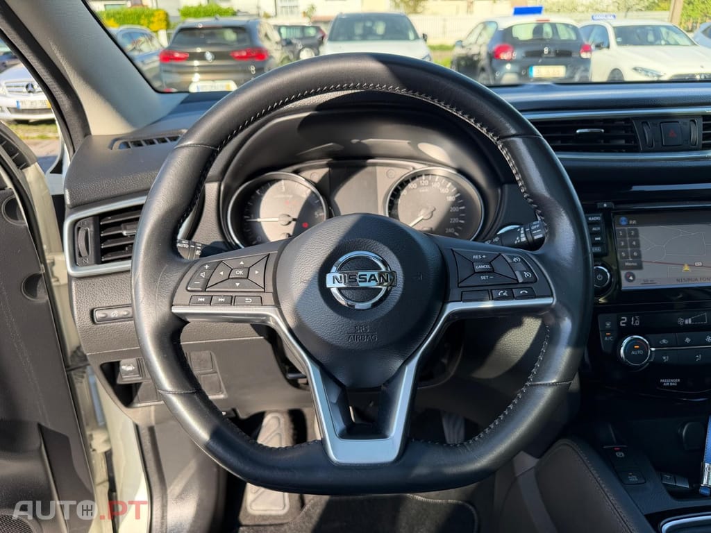 Nissan Qashqai 1.5 dCi N-Connecta 18