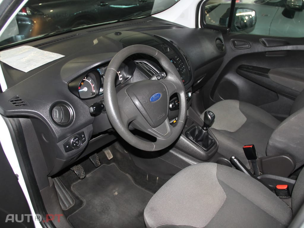 Ford Tourneo 5 LUGARES