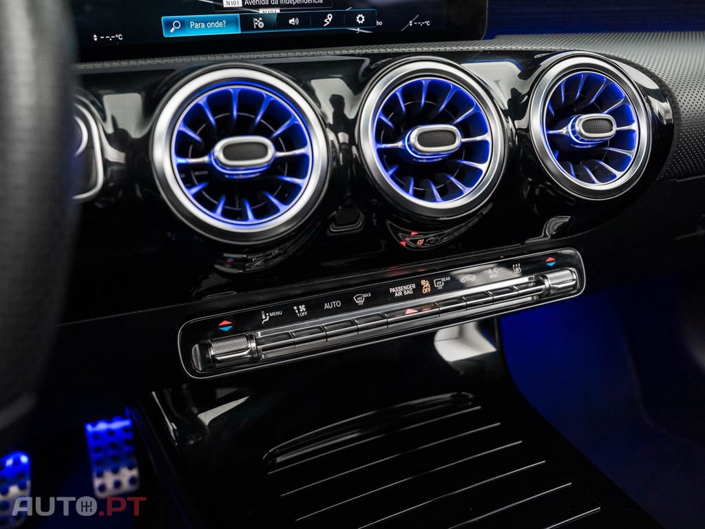 Mercedes-Benz A 250 e AMG Line