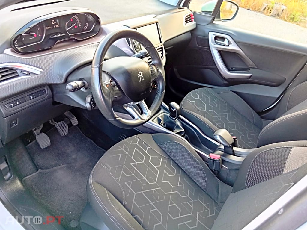 Peugeot 2008 1.4 HDi Active Sport