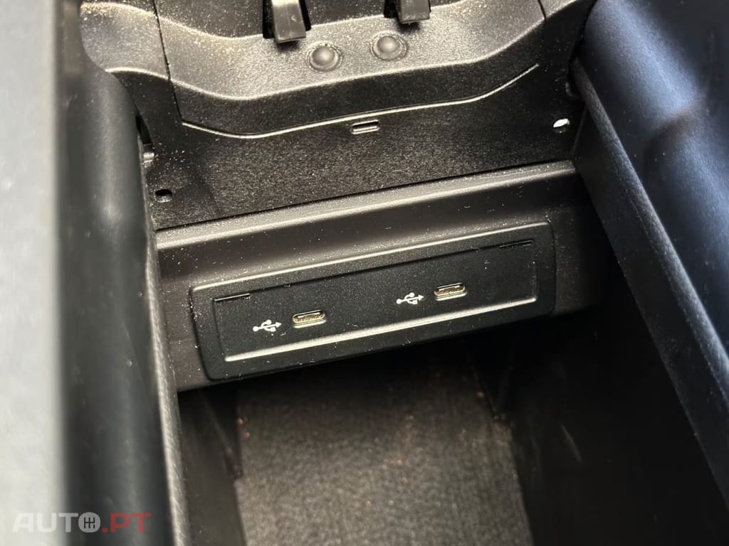 Mercedes-Benz EQB 300 4MATIC I.V.A DEDUTIVEL