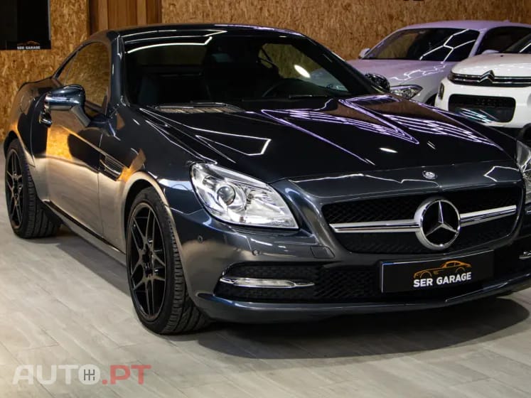 Mercedes-Benz SLK 200 Outro