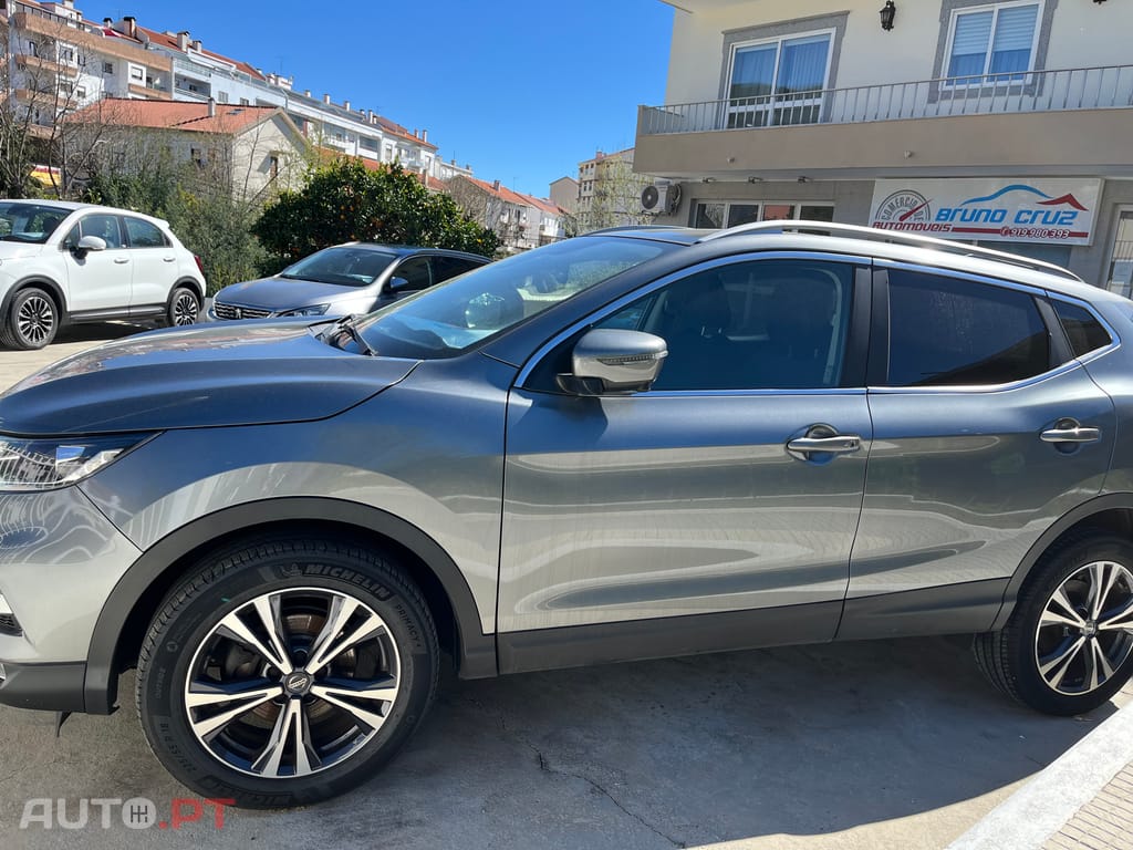 Nissan Qashqai Connecta JLL 18