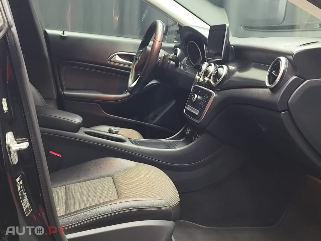 Mercedes-Benz CLA 200 d Shooting Brake Urban Aut.