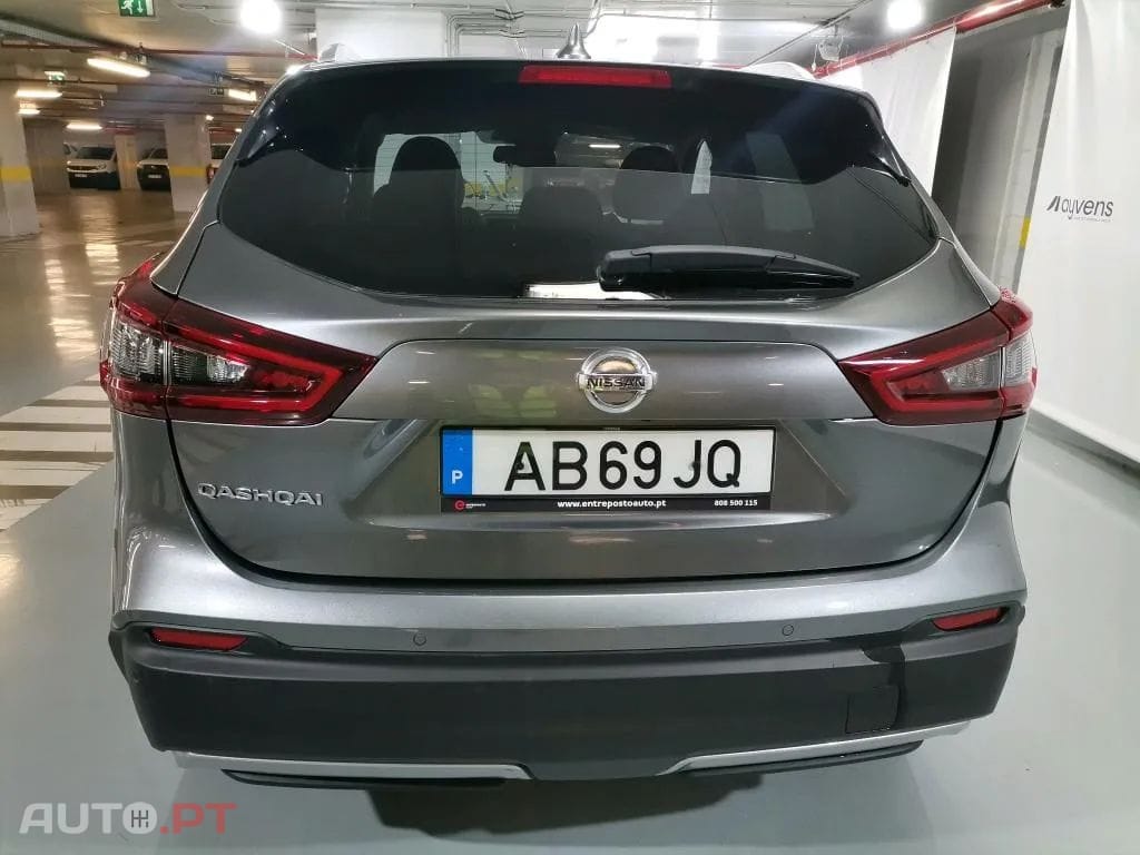 Nissan Qashqai 1.5 dCi N-Connecta J18