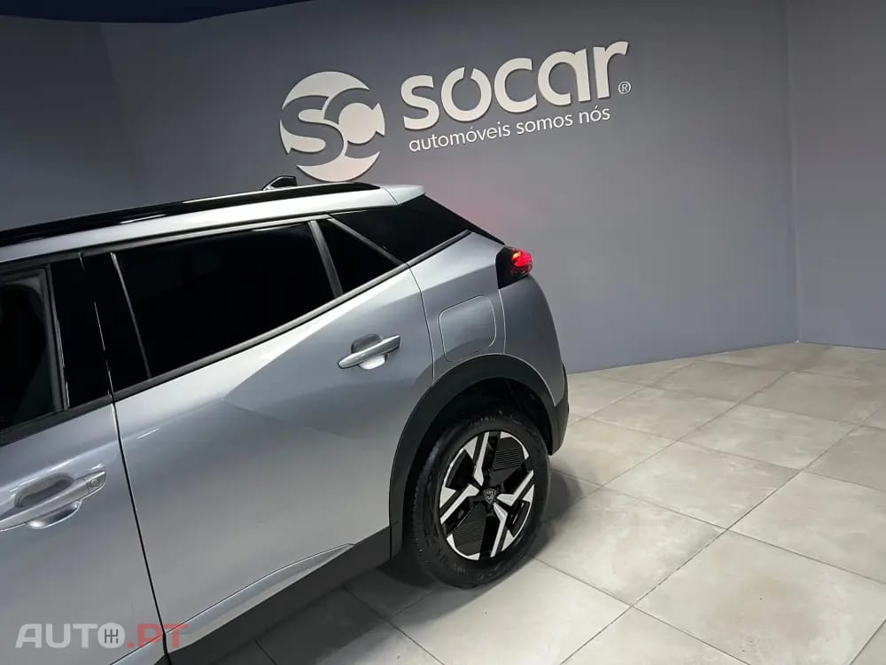 Peugeot 2008 1.2 Hybrid Allure e-DCS6